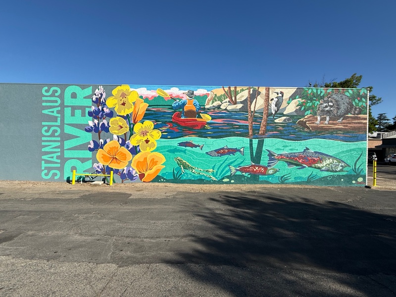 mural in Oakdale by artist unknown.