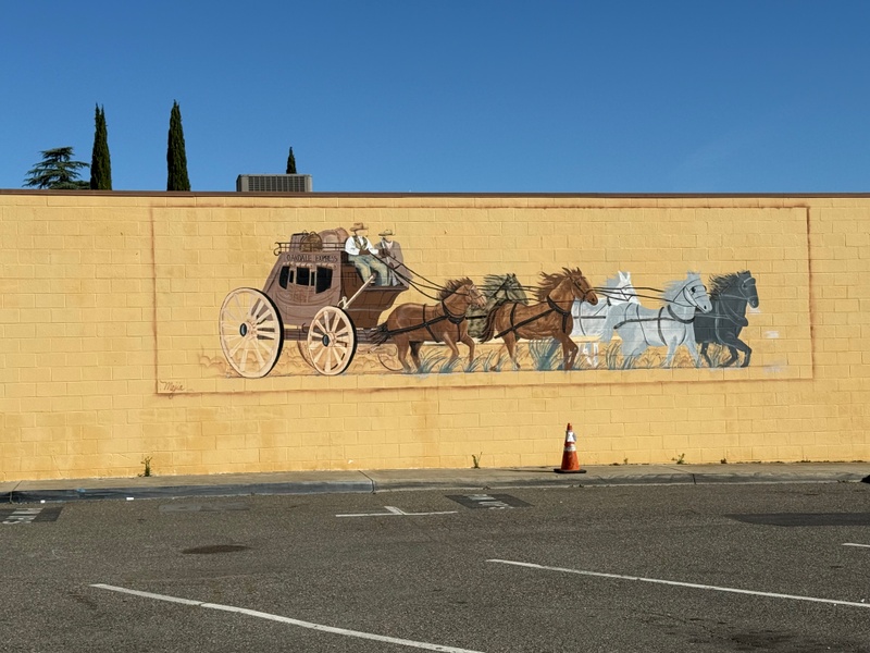 mural in Oakdale by artist unknown.