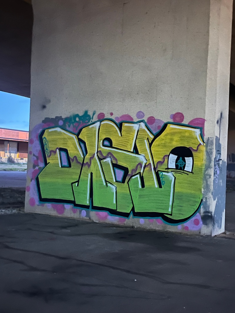 mural in  by artist unknown.