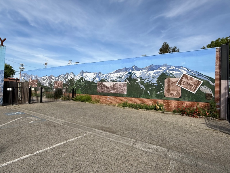 mural in Exeter by artist unknown.