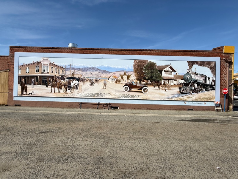 mural in Kingsburg by artist unknown.