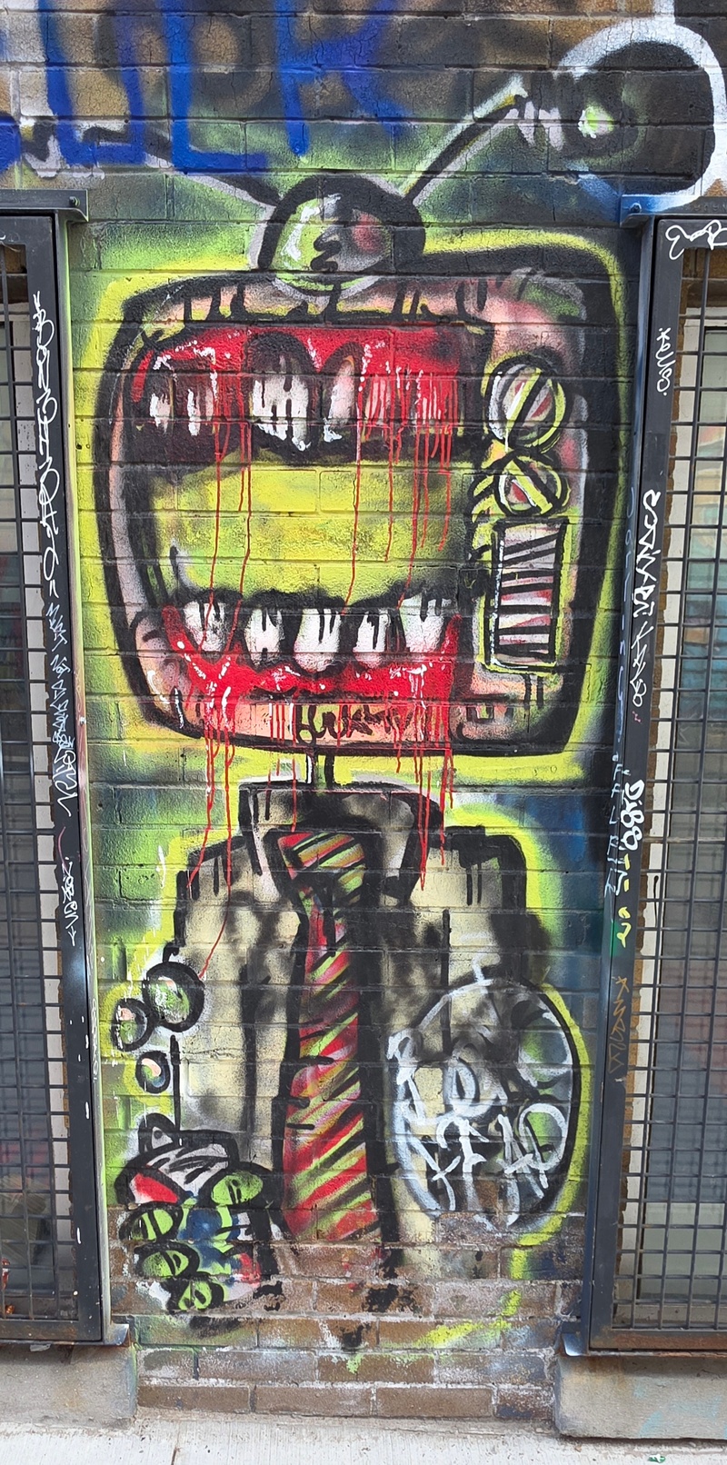 mural in Toronto by artist unknown.