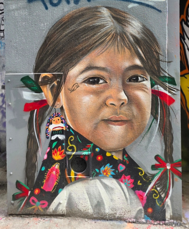 mural in Toronto by artist unknown.