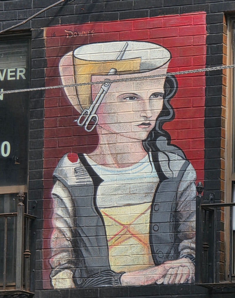 mural in Toronto by artist unknown.