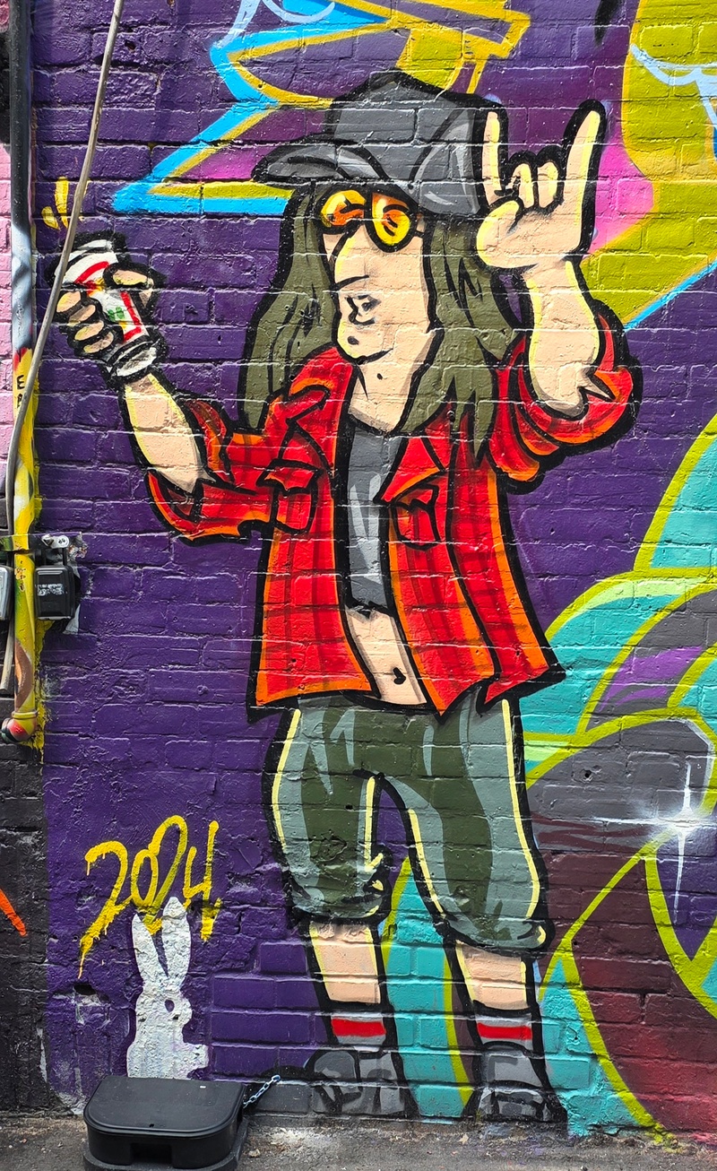 mural in Toronto by artist unknown.