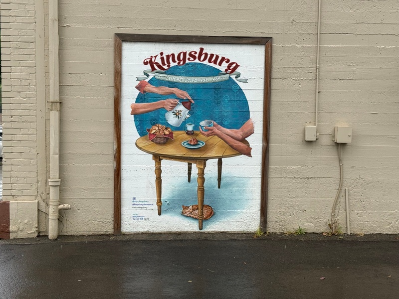 mural in Kingsburg by artist unknown.