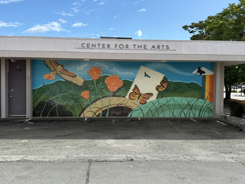 mural in Gilroy by artist unknown.
