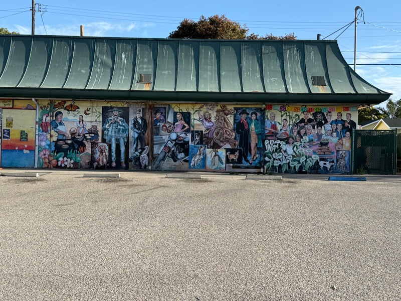 mural in Morro Bay by artist unknown.