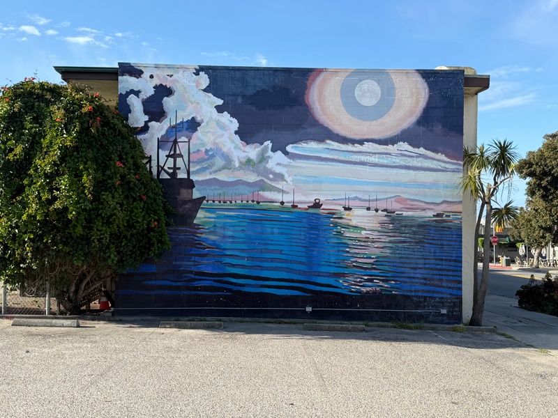 mural in Morro Bay by artist unknown.