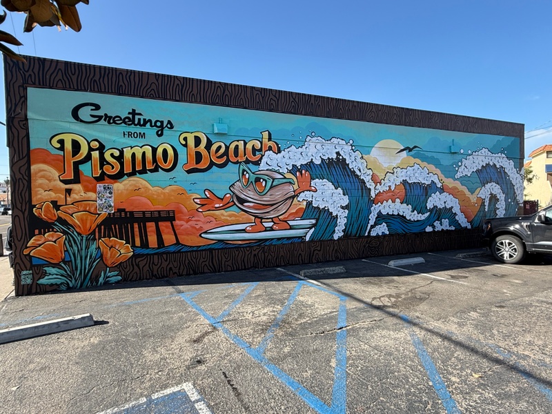 mural in Pismo Beach by artist unknown.