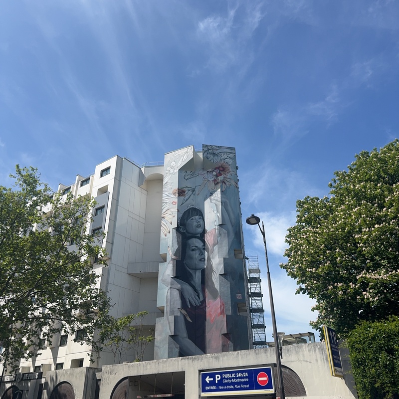 mural in Paris by artist unknown.