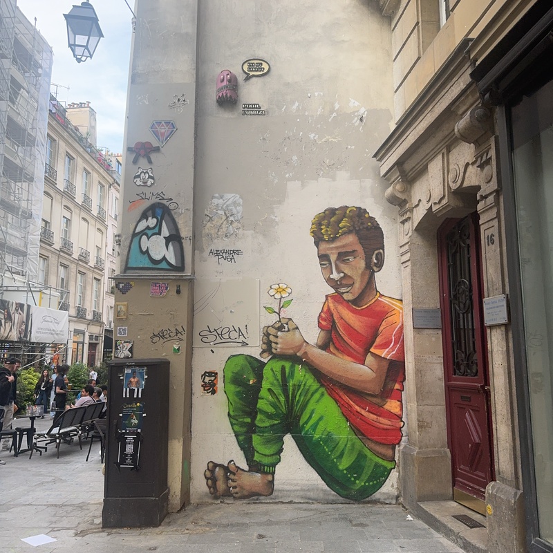 mural in Paris by artist unknown.