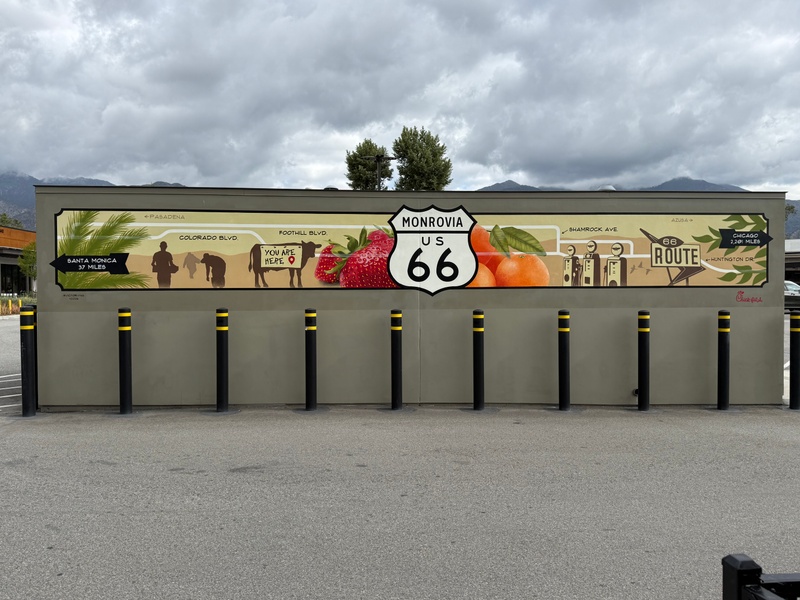 mural in Monrovia by artist unknown.