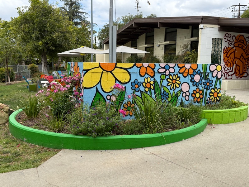 mural in Altadena by artist unknown.