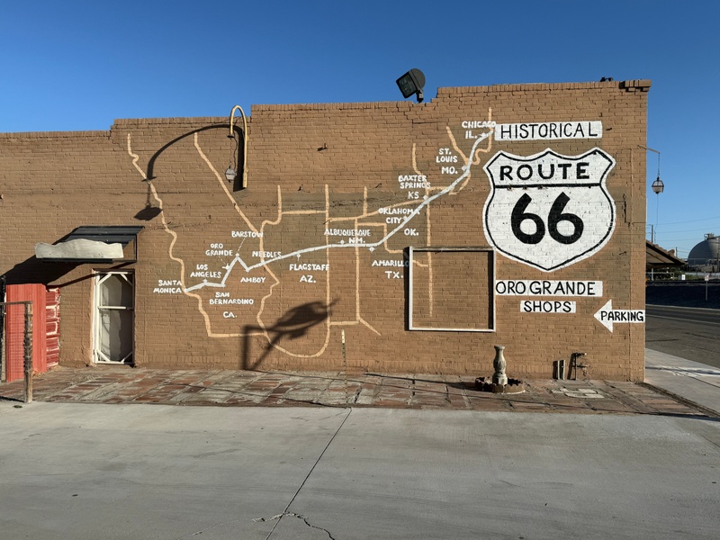 mural in  by artist unknown.