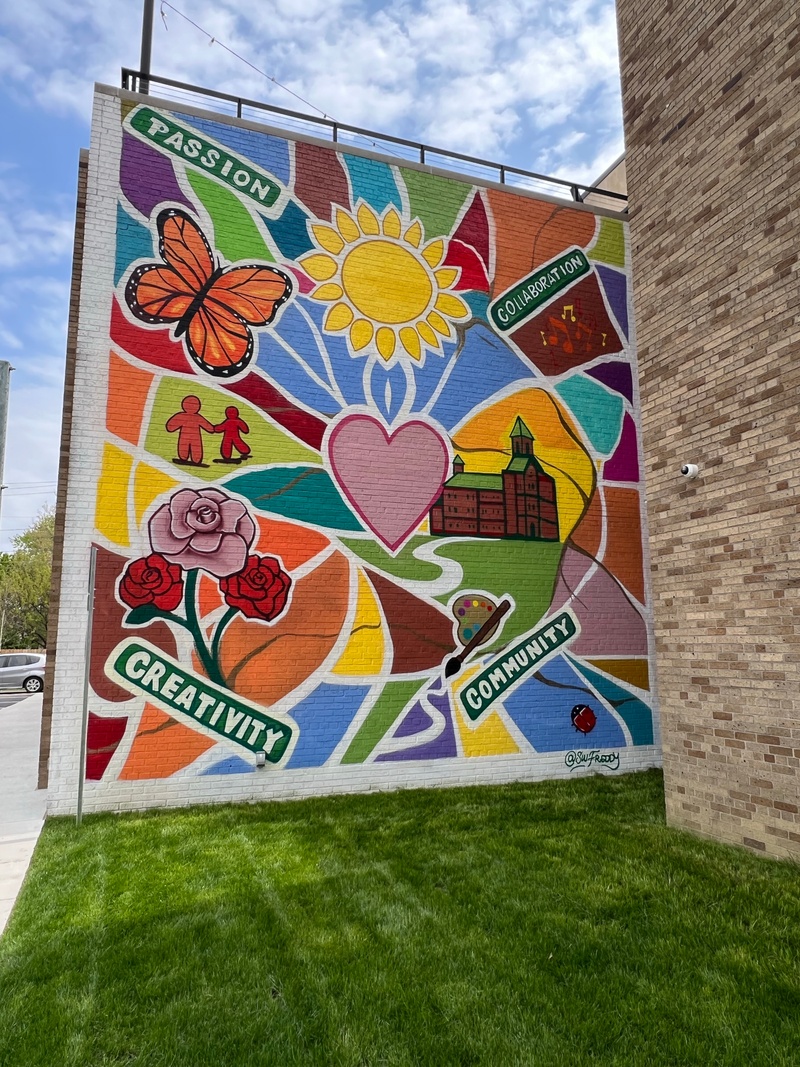 mural in Detroit by artist Freddy Diaz.