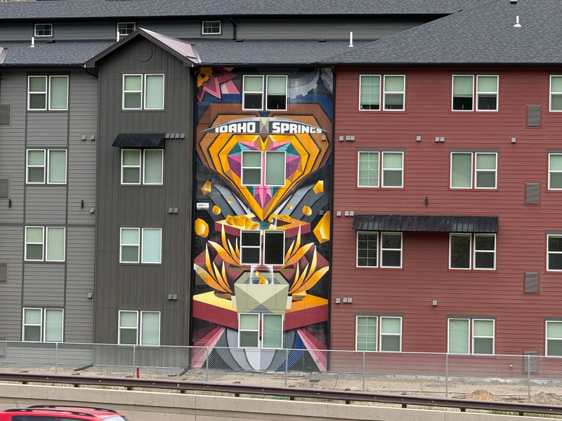mural in Idaho Springs by artist unknown.