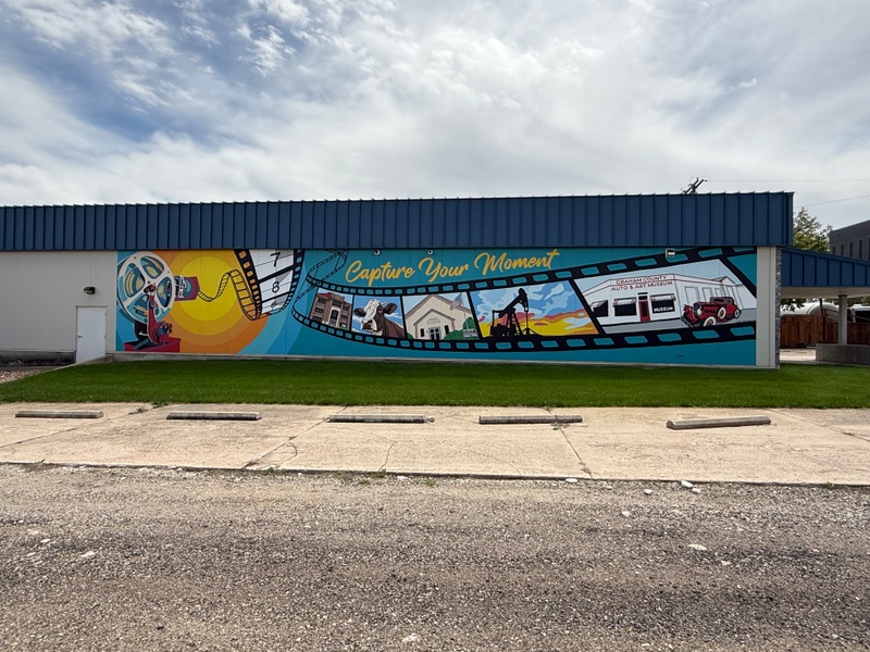mural in Hill City by artist unknown.