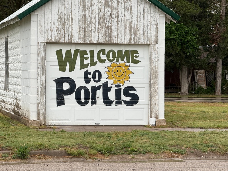 mural in Portis by artist unknown.