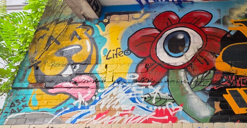 mural in Toronto by artist unknown.