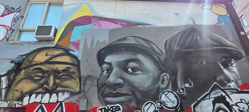 mural in Toronto by artist unknown.