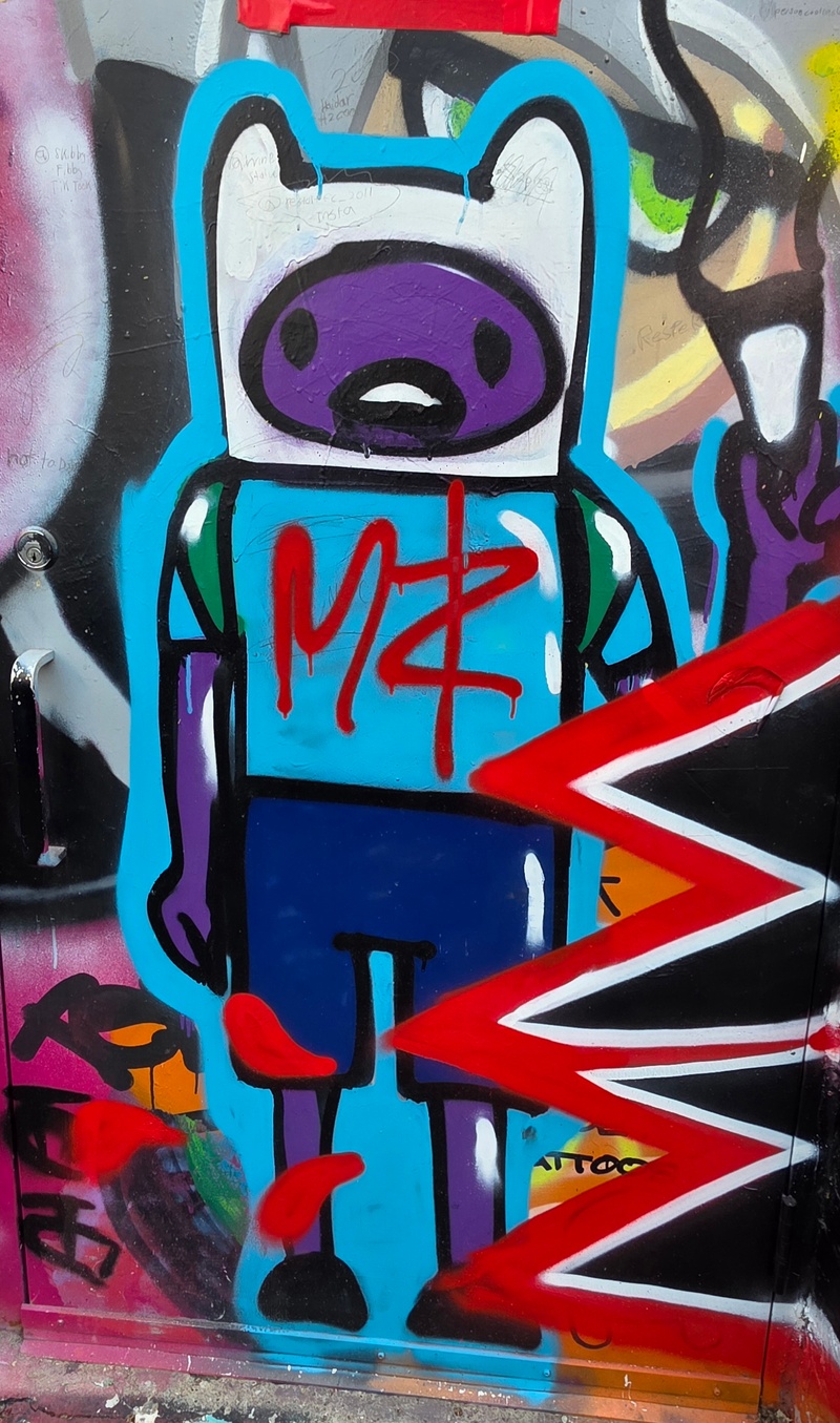mural in Toronto by artist unknown.