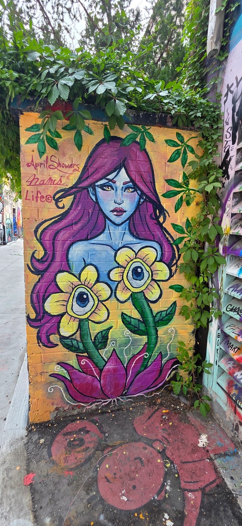 mural in Toronto by artist unknown.
