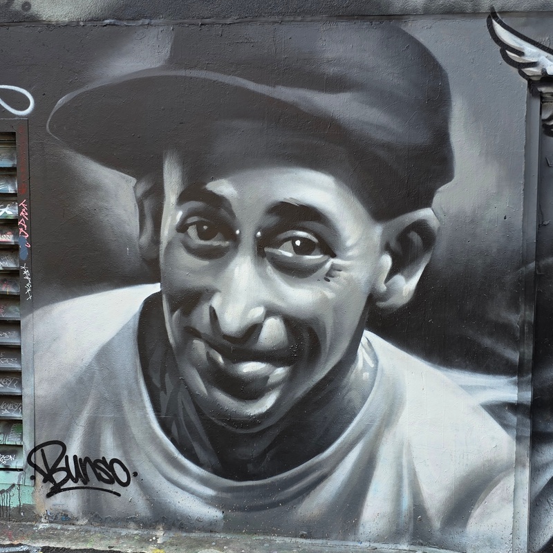 mural in Toronto by artist unknown.