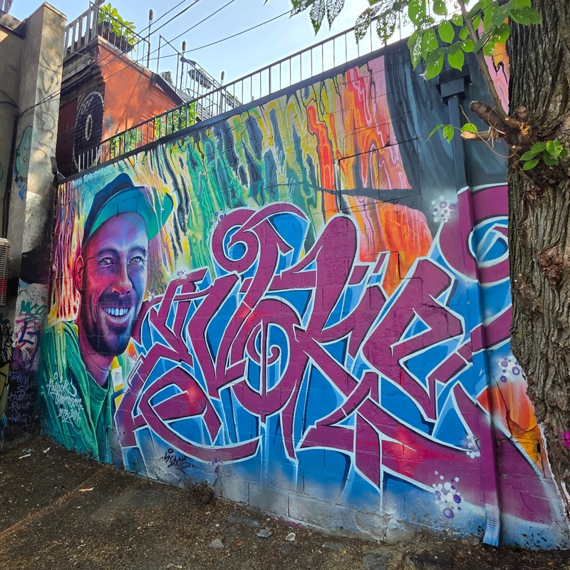 mural in Toronto by artist unknown.