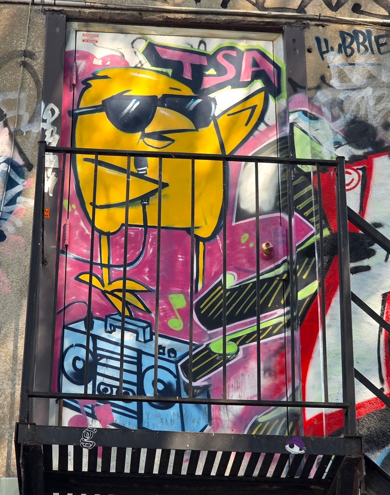 mural in Toronto by artist unknown.