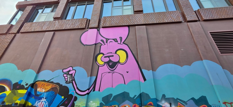 mural in Toronto by artist unknown.