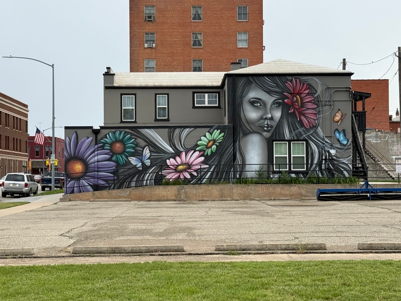 mural in Abilene by artist unknown.