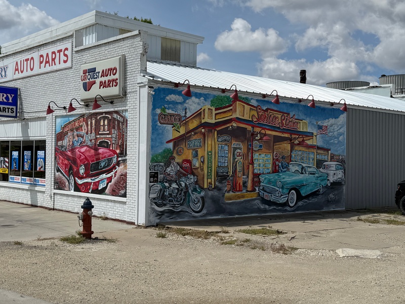 mural in Clay Center by artist unknown.