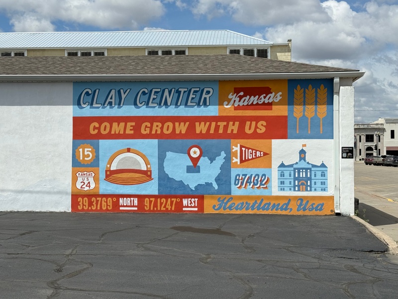 mural in Clay Center by artist unknown.