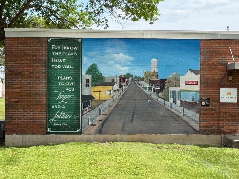 mural in Green by artist unknown.