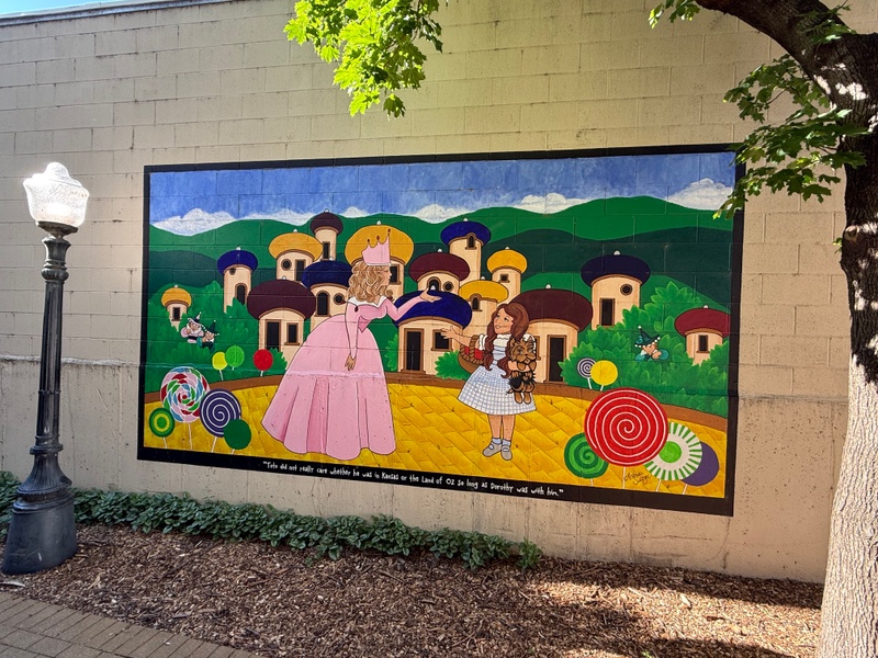 mural in Wamego by artist unknown.