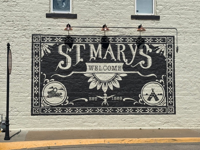 mural in Saint Marys by artist unknown.