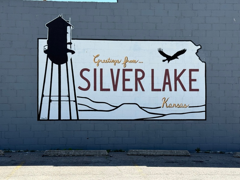 mural in Silver Lake by artist unknown.