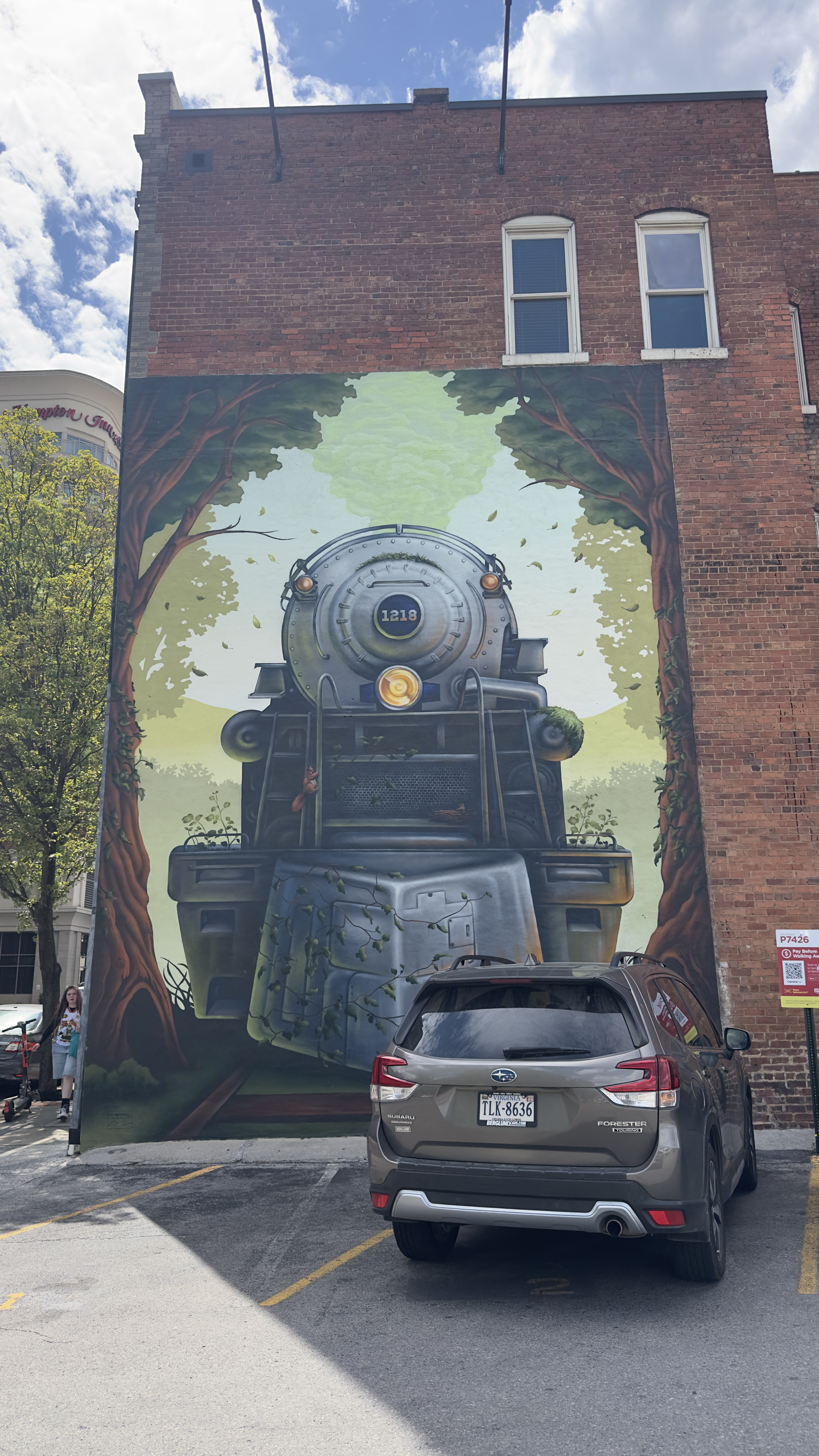 mural in Roanoke by artist unknown.