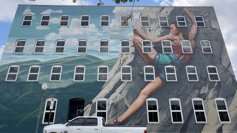 mural in Roanoke by artist James Bullough.
