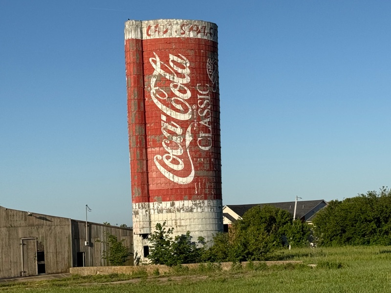 mural in Emporia by artist unknown.