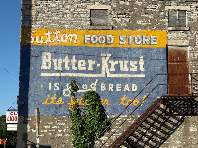 mural in Eskridge by artist unknown.