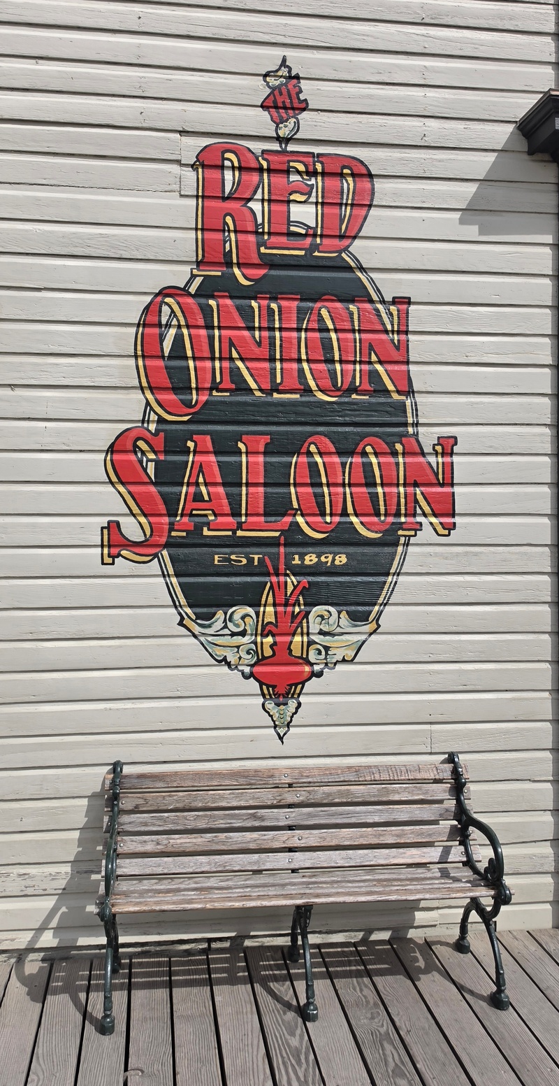 mural in Skagway by artist unknown.
