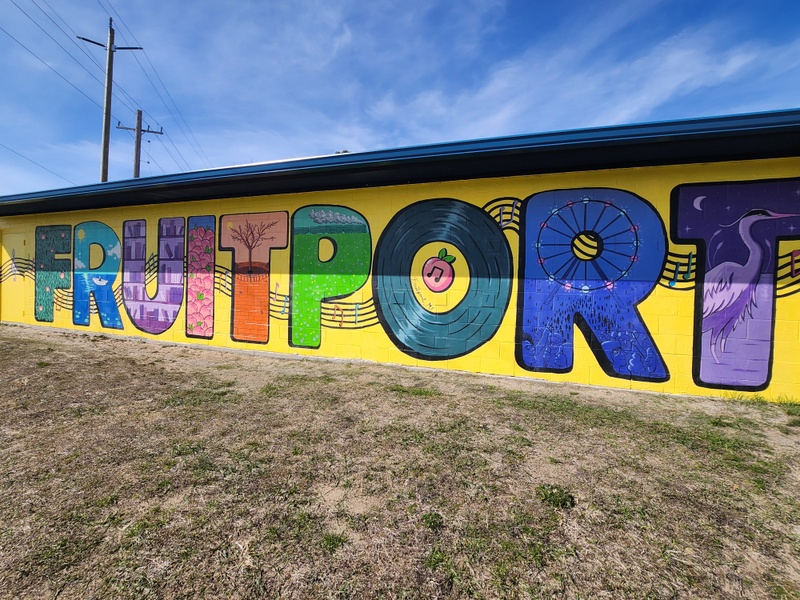 mural in Fruitport by artist unknown.