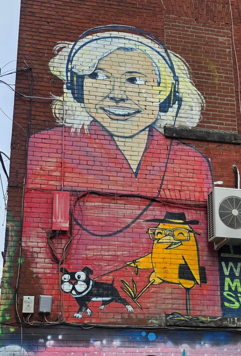 mural in Toronto by artist unknown.