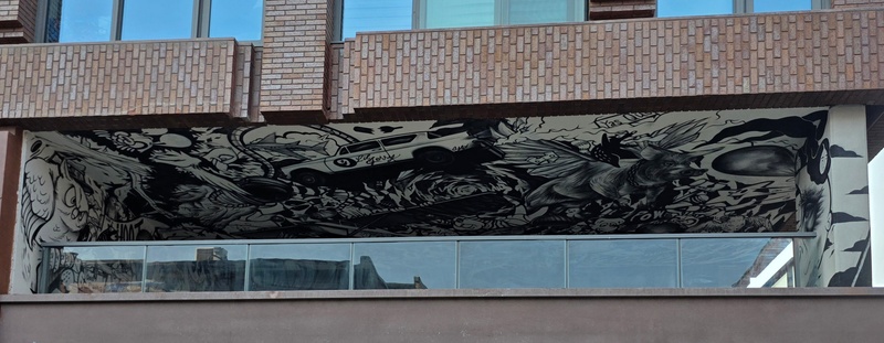 mural in Toronto by artist unknown.