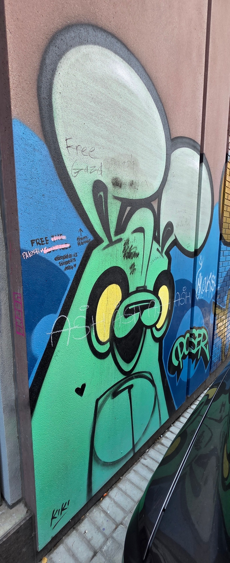 mural in Toronto by artist unknown.