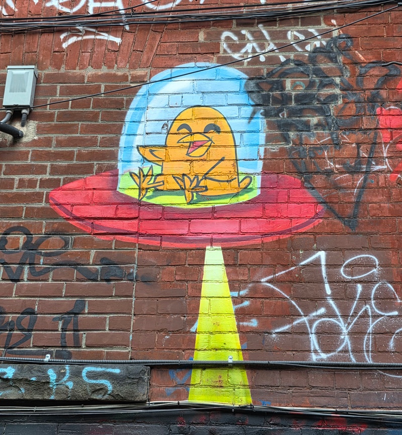 mural in Toronto by artist uber5000.