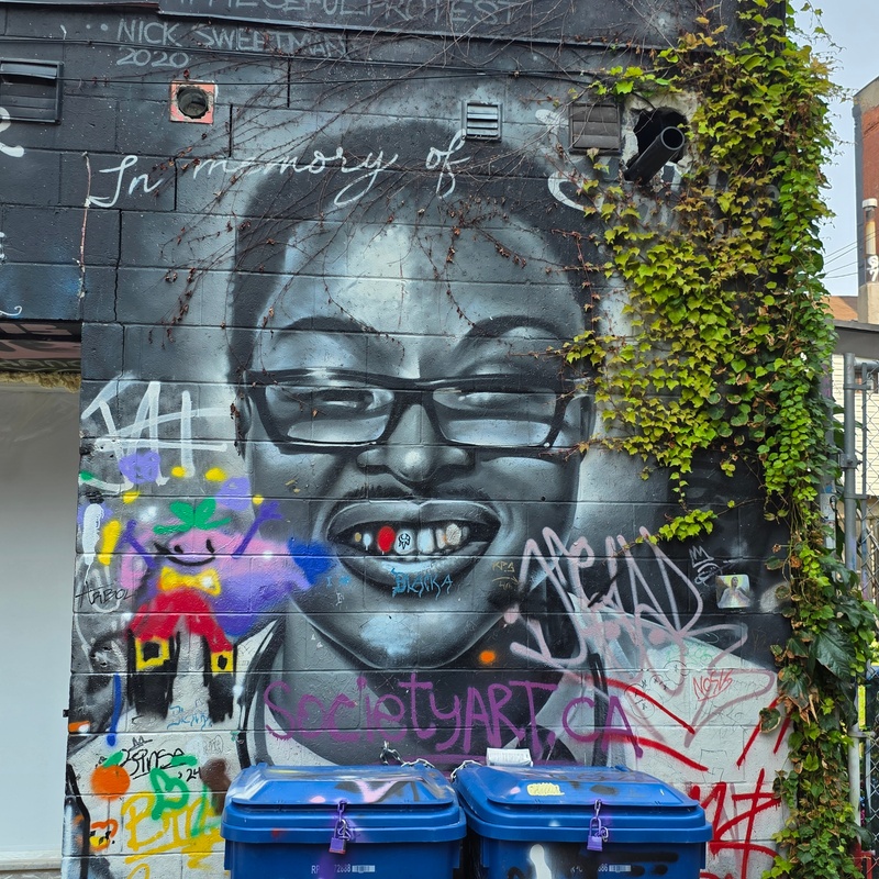 mural in Toronto by artist unknown.