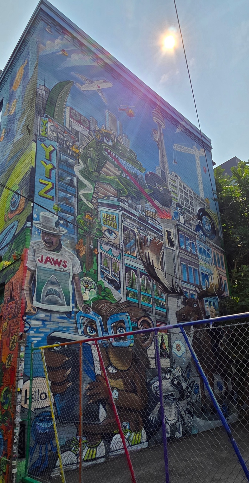mural in Toronto by artist unknown.